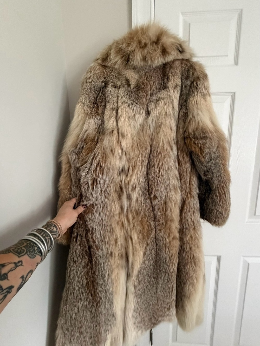 Women's Long Genuine RARE Canadian Lynx Fur Coat - Tan - Picture 2 of 8